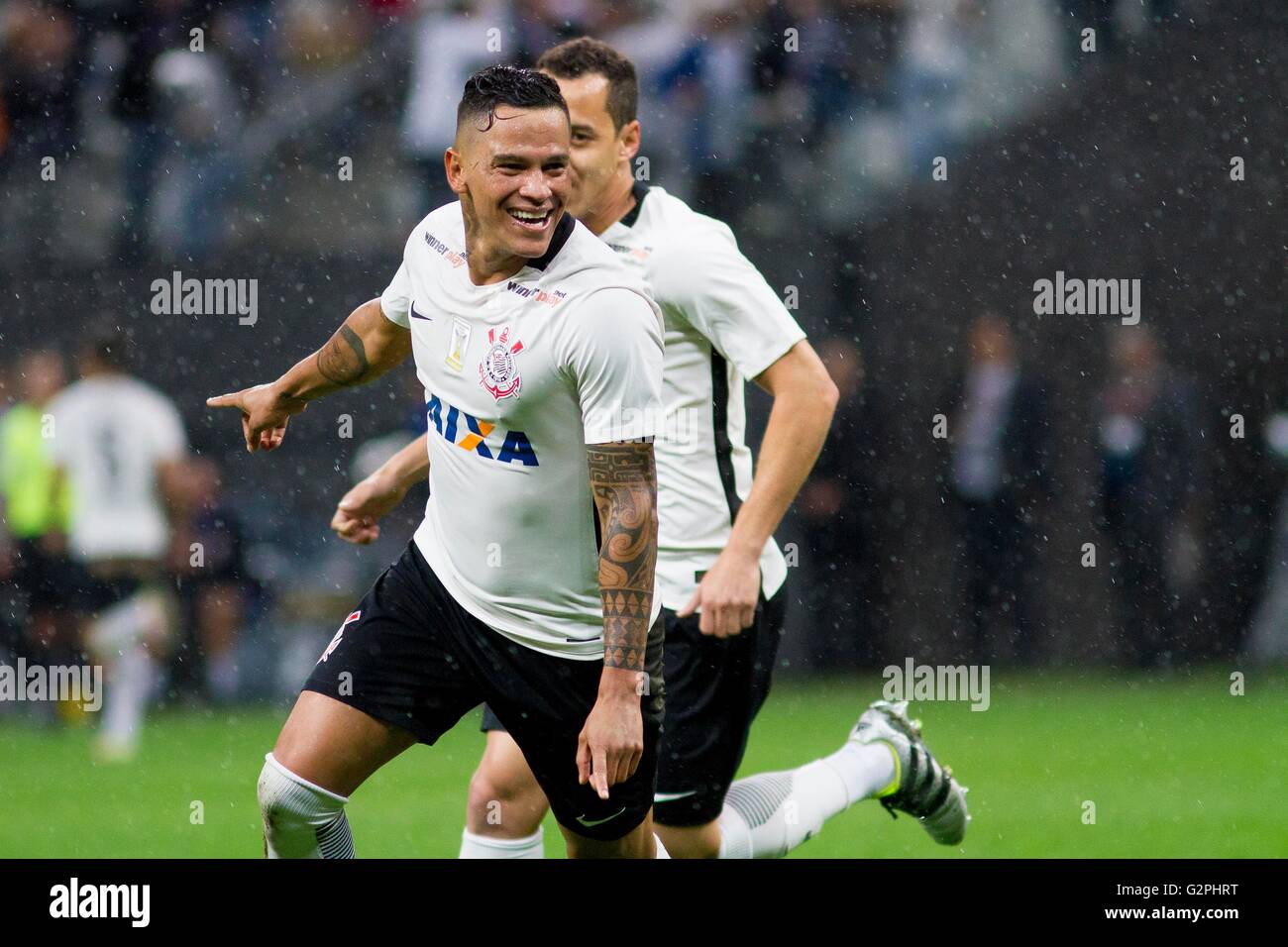 Sao Paulo Brazil 06 01 16 Corinthians X Santos Giovanni Augusto Celebrates The Corinthians Goal During The Match Between Corinthians And Santos Held At The Arena Corinthians East Zone Of S O Paulo