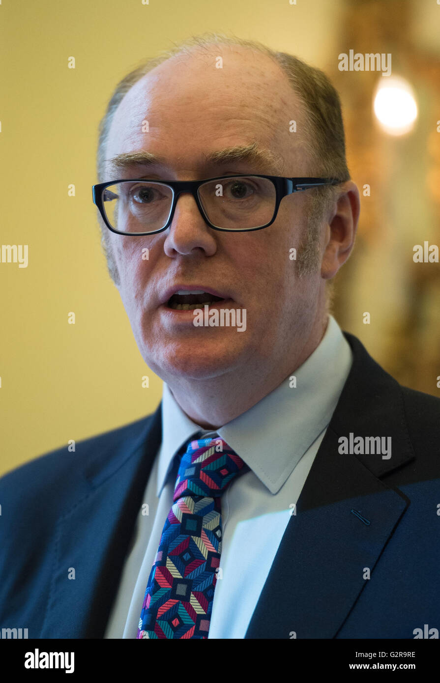 Dr Gerard Lyons Hi res Stock Photography And Images Alamy dr-gerard-lyons-hi-res-stock-photography-and-images-alamy