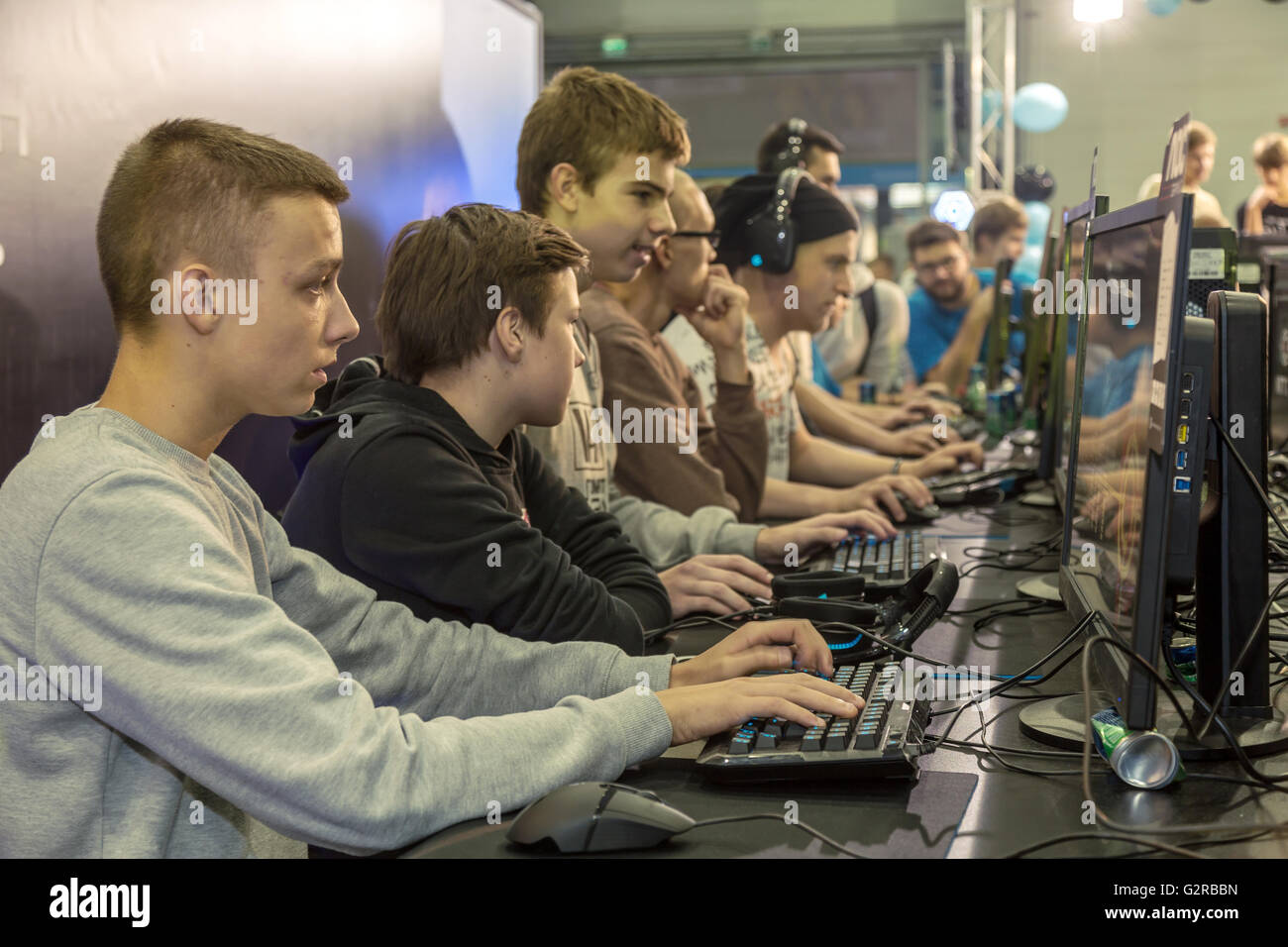 17.10.2015, Poznan, Wielkopolska, Poland - Poznan Game Arena (PGA) at the Poznan Fair is the most important trade fair for computer games in Poland. Presentation of the manufacturer Logitech Mouse. / Poznan Game Arena (PGA) is an annual fair for computer games at the Poznan International Fair. Presentation of Logitech, producer of computer mice. 00A151017D207CAROEX.JPG - NOT for SALE in G E R M A N Y, A U S T R I A, S W I T Z E R L A N D [MODEL RELEASE: NO, PROPERTY RELEASE: NO, (c) caro photo agency / Bastian, http://www.caro-images.com, info@carofoto.pl - Any use of this picture is subject t Stock Photo
