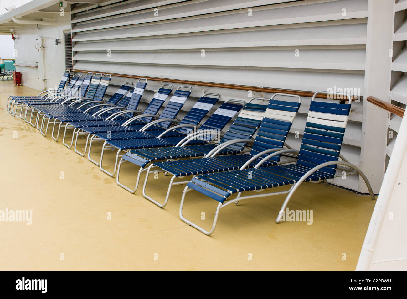 Cruise ship deck chair hi res stock photography and images Alamy