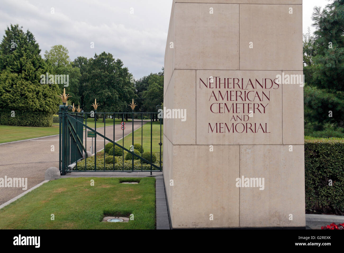 Amerikaanse begraafplaats margraten hi-res stock photography and images -  Alamy, image size:1300x956