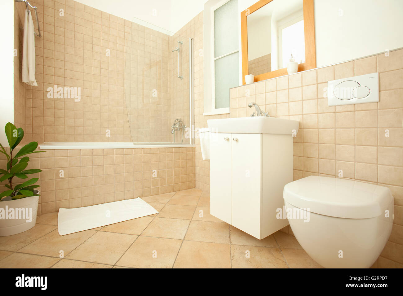 Apartment Interior - Modern Bathroom Stock Photo - Alamy