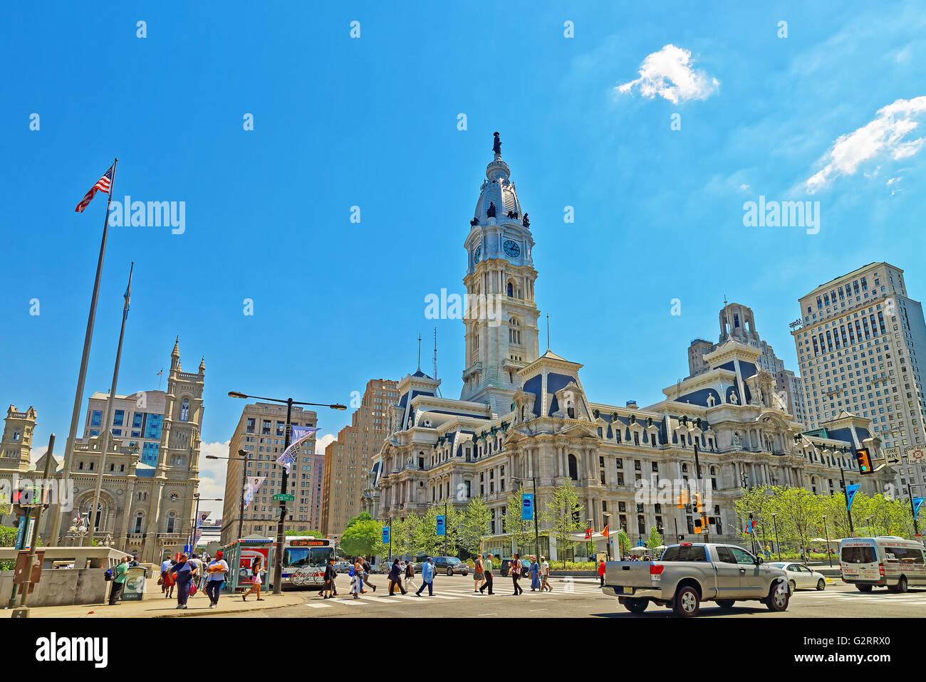 William penn statue atop philadelphia city hi-res stock photography and ...