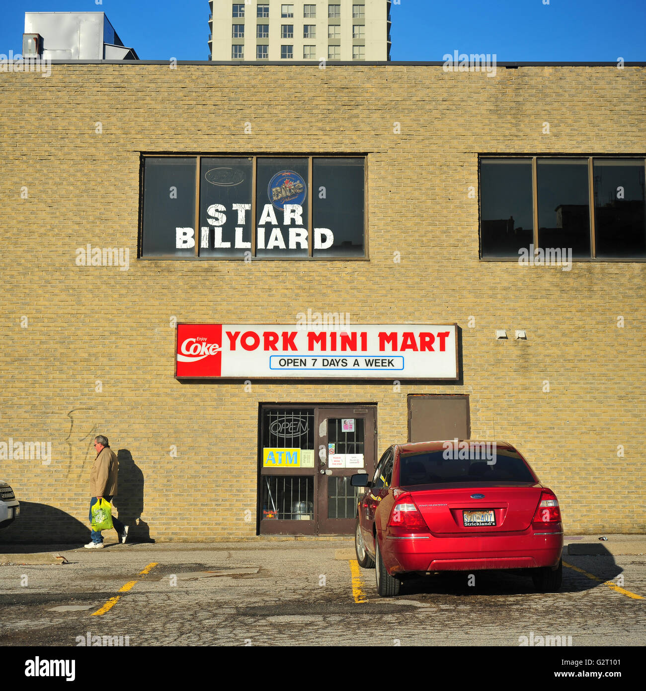 Mini market shop hi-res stock photography and images - Alamy