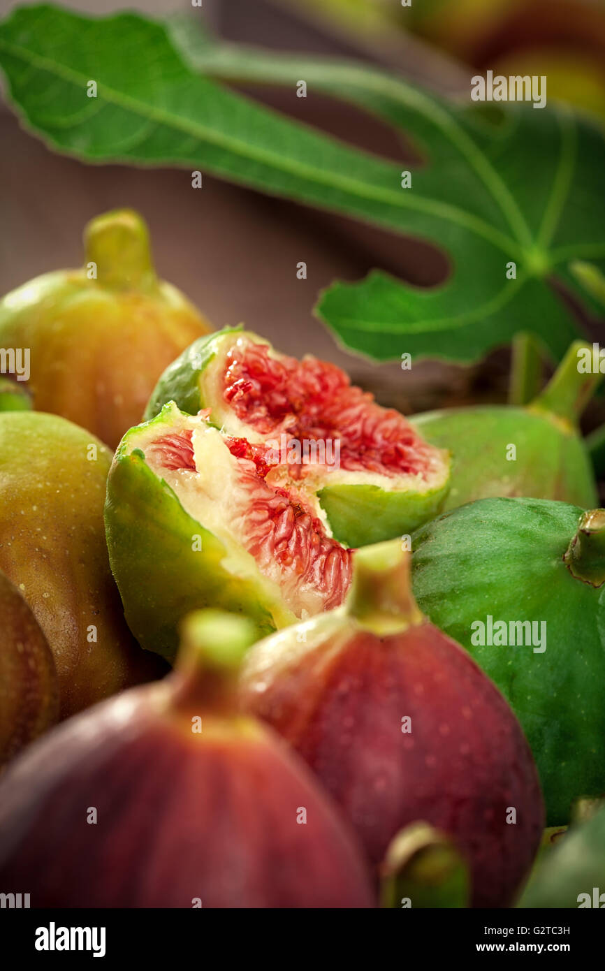 Different varieties of figs Stock Photo Alamy