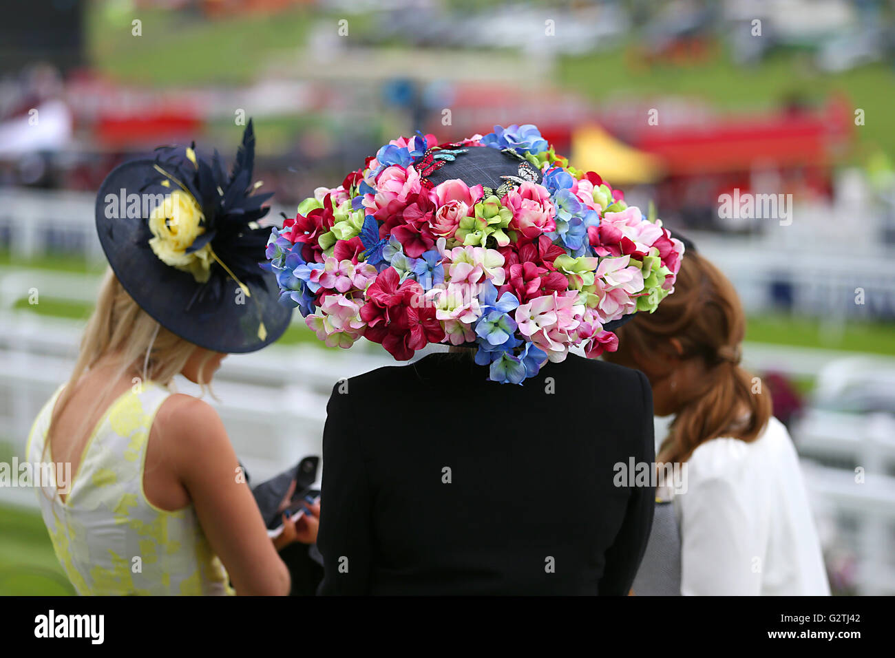 ladies day hats 2016