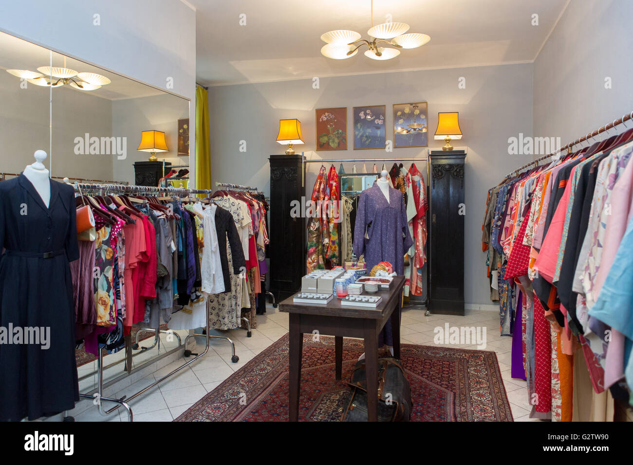 clothing boutique for sale