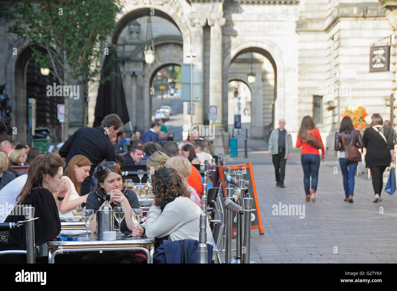 Scotland, Glasgow, Merchant City, the Italian Centre, outdoor dining