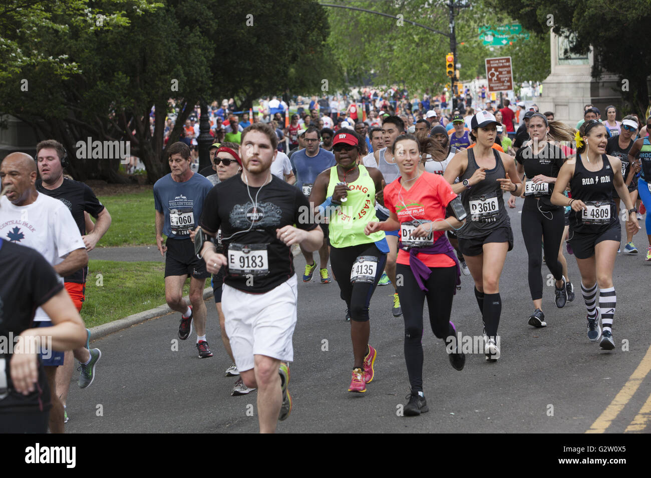 Over 28000 runners participated in the 2016 Brooklyn Half Marathon. The