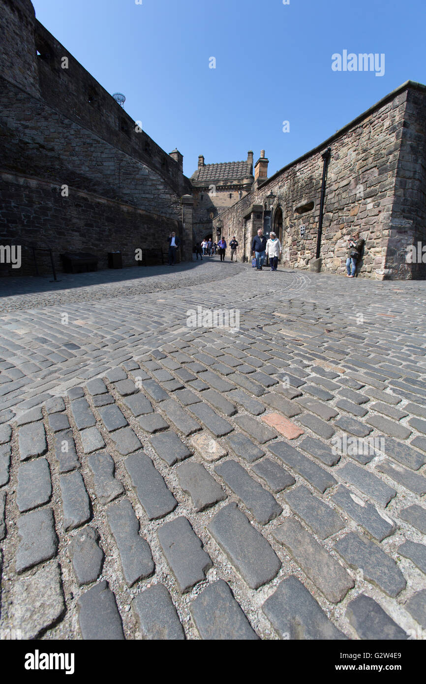 City of Edinburgh, Scotland. Cobbled stone footpath leading from Edinburgh Castle esplanade entrance to the Argyll Tower. Stock Photo