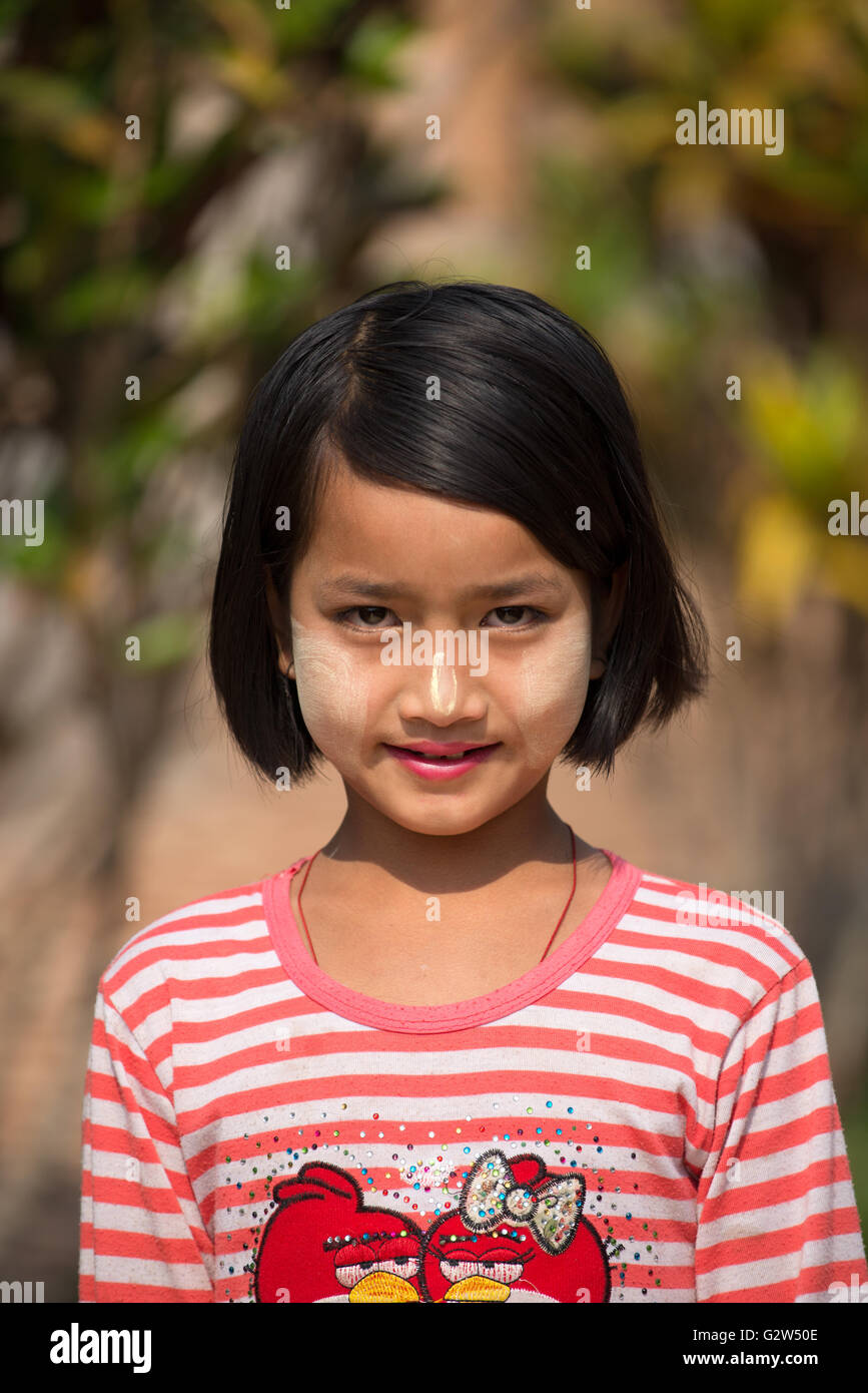 Young girl with thanaka paste, Kakku pagodas area, Shan State, Myanmar Stock Photo
