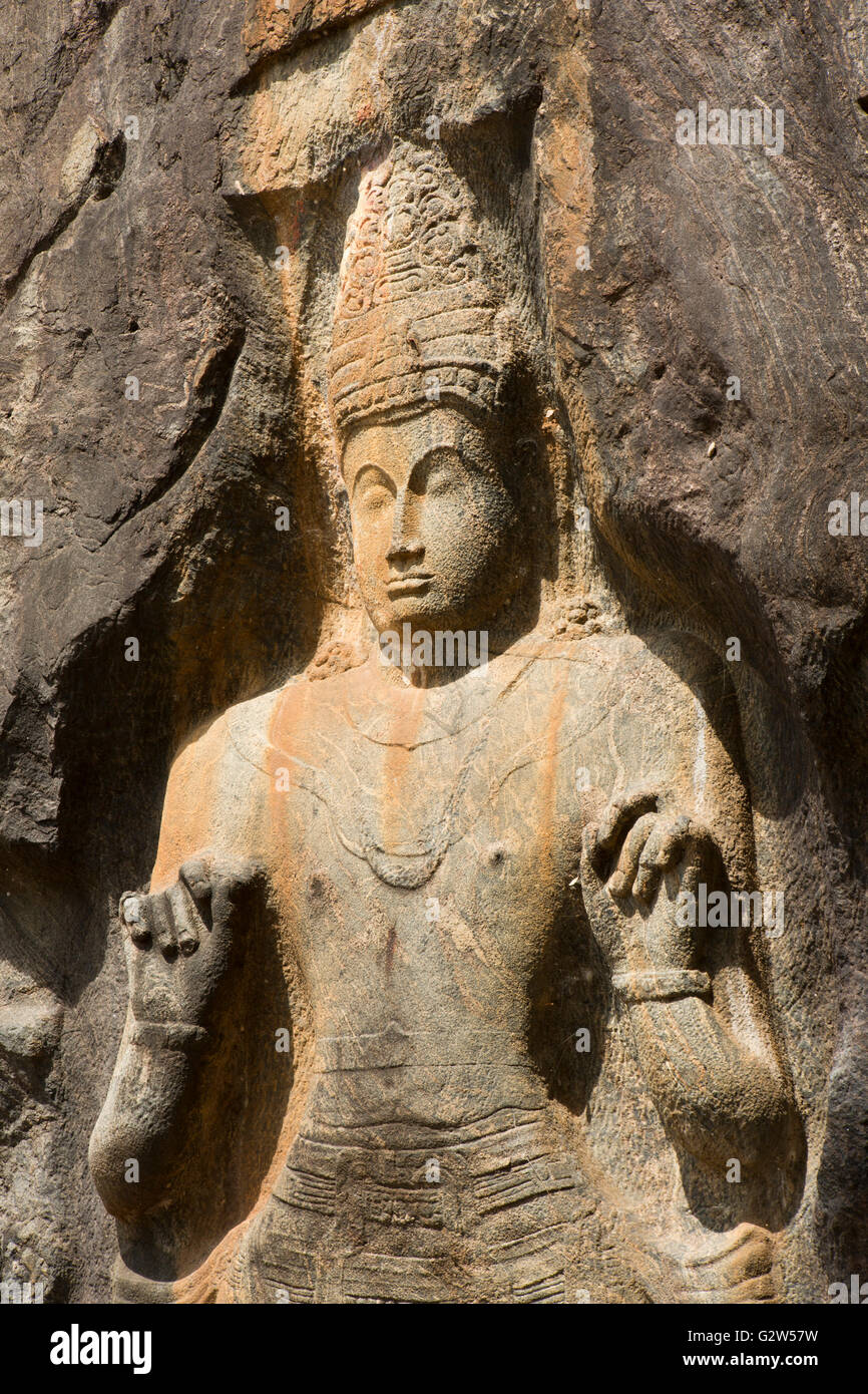L1614Sri Lanka, Buduruwagala, Buddhist temple complex, Maitreya the future Buddha carved into rock face Stock Photo