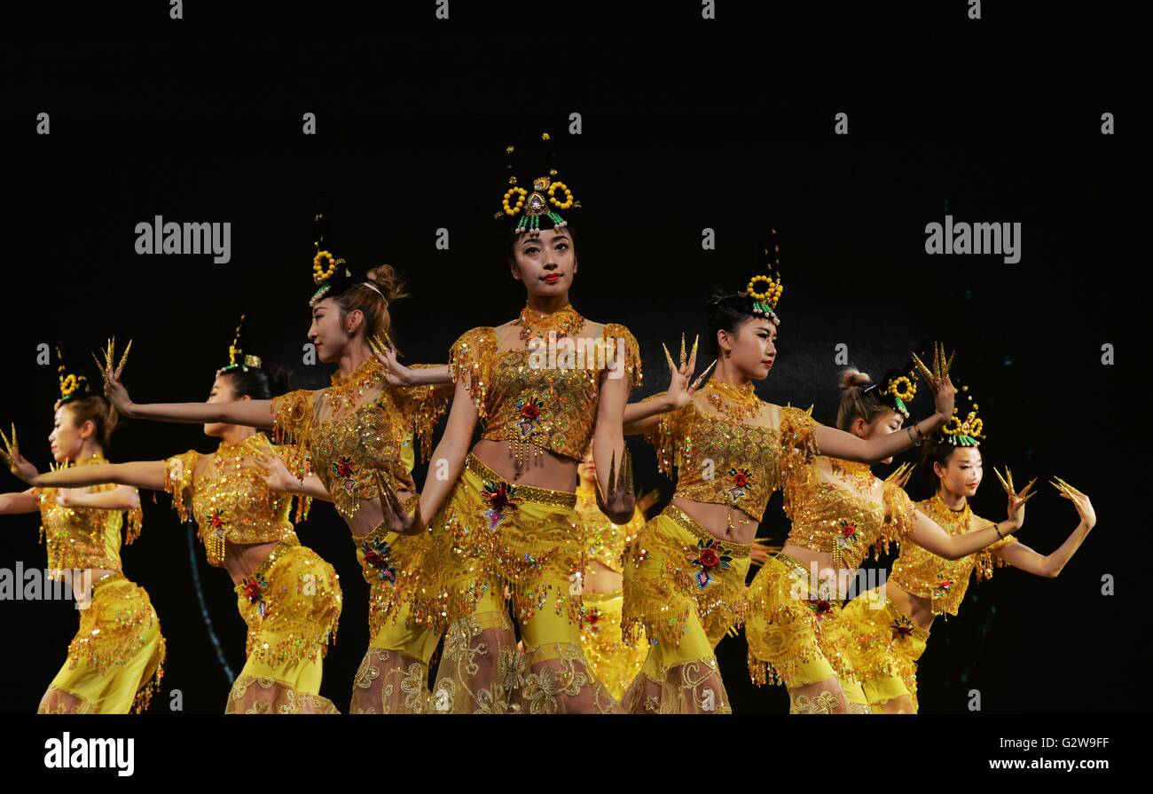 Lanzhou, China's Gansu Province. 3rd June, 2016. Chinese and foreign students perform dance during the opening ceremony of a cultural and sports activity organized by the Ministry of Education at Lanzhou Jiaotong University in Lanzhou, northwest China's Gansu Province, June 3, 2016. More than 100 foreign students from 15 universities took part in the three-day event. Credit:  Chen Bin/Xinhua/Alamy Live News Stock Photo