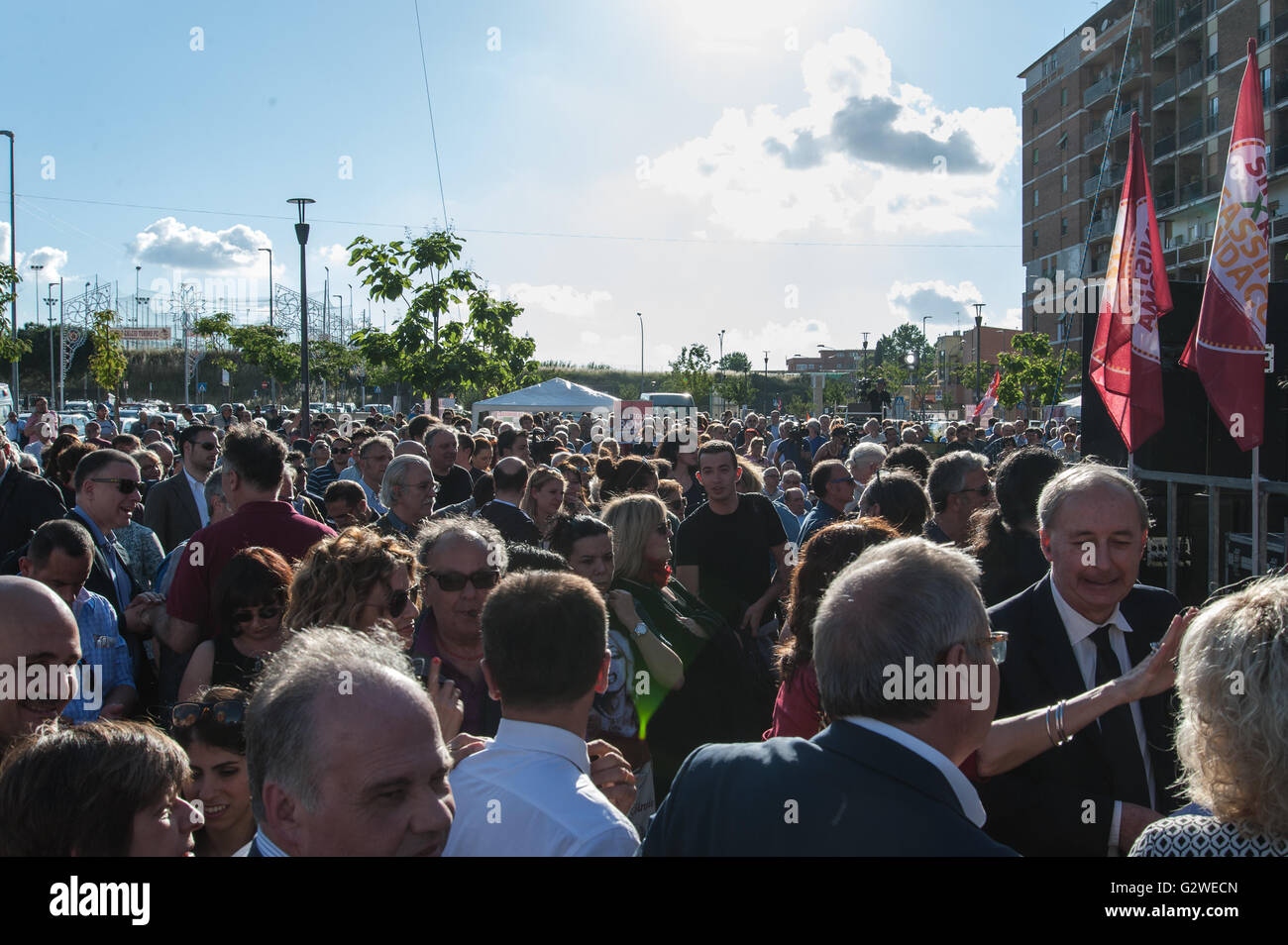 Rome, Italy. 03rd June, 2016. People attend the closing speech of Stefano Fassina candidate for mayor of Rome for the Left lists and for Civic Fassina Mayor, in the popular neighborhood of Centocelle. © Leo Claudio De Petris/Pacific Press/Alamy Live News Stock Photo