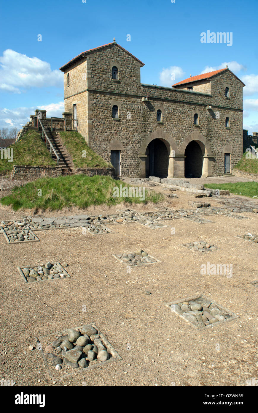 Roman shields hi-res stock photography and images - Alamy