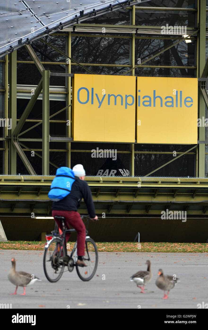 14.11.2015, Munich, Bavaria, Germany - Detail of the Olympiahalle of the Olympiapark Munich. 0HD160104D032CAROEX.JPG - NOT for SALE in G E R M A N Y, A U S T R I A, S W I T Z E R L A N D [MODEL RELEASE: NO, PROPERTY RELEASE: NO, (c) caro photo agency / Dittrich, http://www.caro-images.com, info@carofoto.pl - Any use of this picture is subject to royalty!] Stock Photo