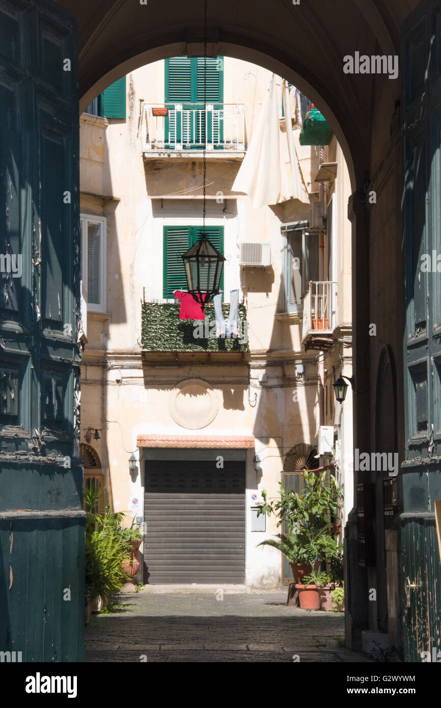 Courtyard of a house in Naples Stock Photo Alamy