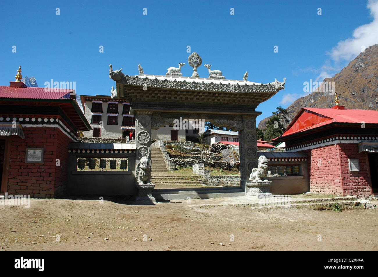Trekking The Himalayas Nepal Stock Photo Alamy Trekking The Himalayas Nepal Stock Photo Alamy