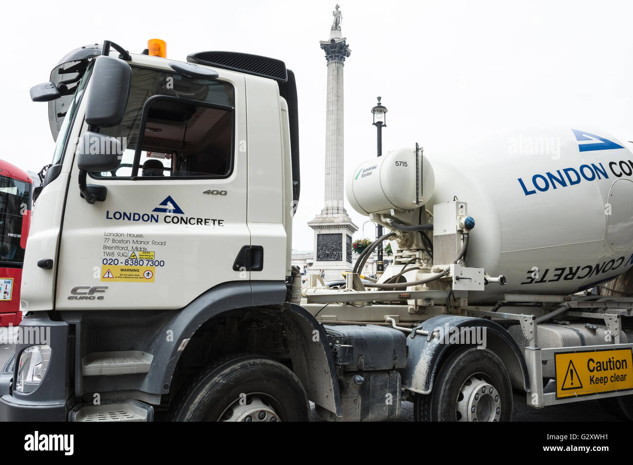 Cement mixer lorry hires stock photography and images Alamy