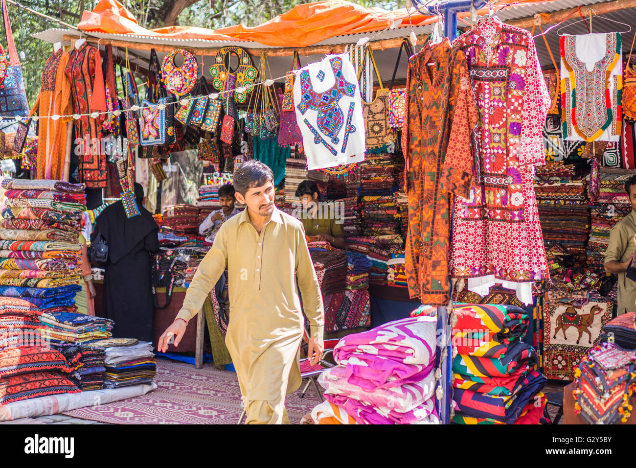 outdoor market Islamabad Punjab Pakistan Stock Photo Alamy