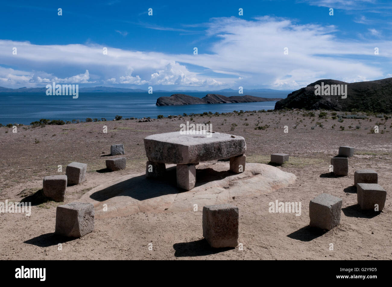 Isla del Sol, Inca Ceremonial Table And Lake Titicaca Stock Photo