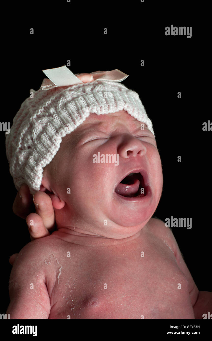 Baby birth cry hi-res stock photography and images - Alamy