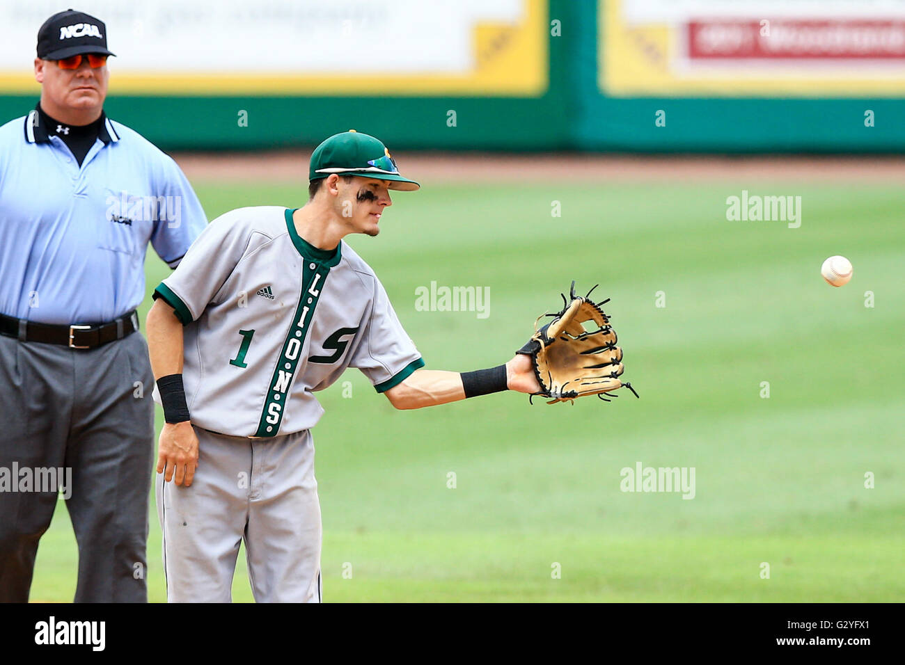 Baton Rouge, LA, USA. 04th June, 2016. Southeastern Louisiana infielder Brennan Breaud (1) during the NCAA Baton Rouge D1 Regional game between the Rice Owls and the Southeastern Louisiana Lions at Alex Box Stadium in Baton Rouge, LA. Stephen Lew/CSM/Alamy Live News Stock Photo