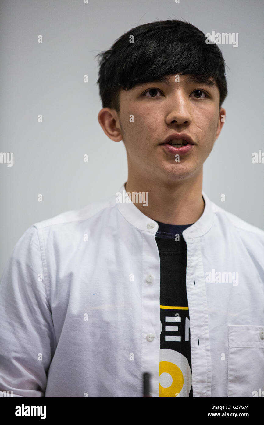 London, UK. 4th June, 2016. Rahmaan Mohammadi, a schoolboy questioned by counter-terrorism police following a Prevent referral after he wore a 'Free Palestine' badge to Challney High School for Boys in Luton, addresses the PREVENT, Islamophobia and Civil Liberties National Conference 2016 at Goldsmiths, University of London. Credit:  Mark Kerrison/Alamy Live News Stock Photo