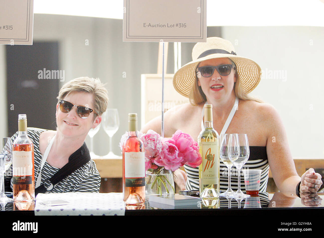 Oakville, CA, USA. 3rd June, 2016. Stephanie Grubbs, left of Benessere