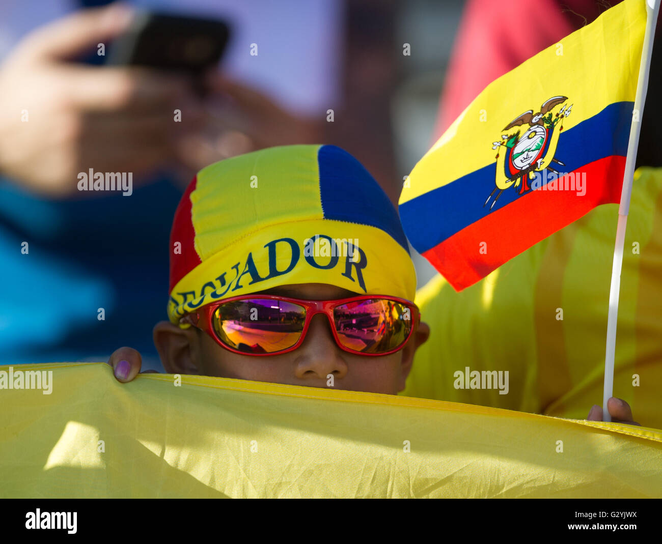 Pasadena, USA. 4th June, 2016. A supporter of Ecuador is seen ahead of the 2016 Copa America Centenario Group B match against Brazil in Pasadena, the United States, June 4, 2016. The match ended with a 0-0 draw. © Yang Lei/Xinhua/Alamy Live News Stock Photo