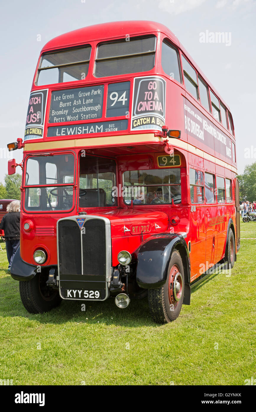 AEC Regent 111 1950 RED BUS at the Classic Car show in Norman Park ...