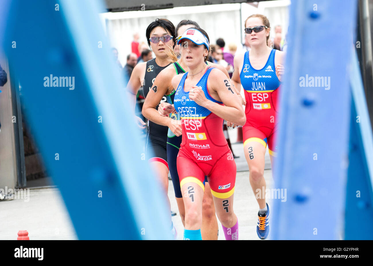 Aviles, Spain. 4th June, 2016. Lucia Perez (Spain) leaders a small group during the race of women elite & U-23 categories of 2016 Aviles ITU Duathlon World Championships at Center Niemeyer on June 4, 2016 in Aviles, Spain. Credit: David Gato/Alamy Live News Stock Photo