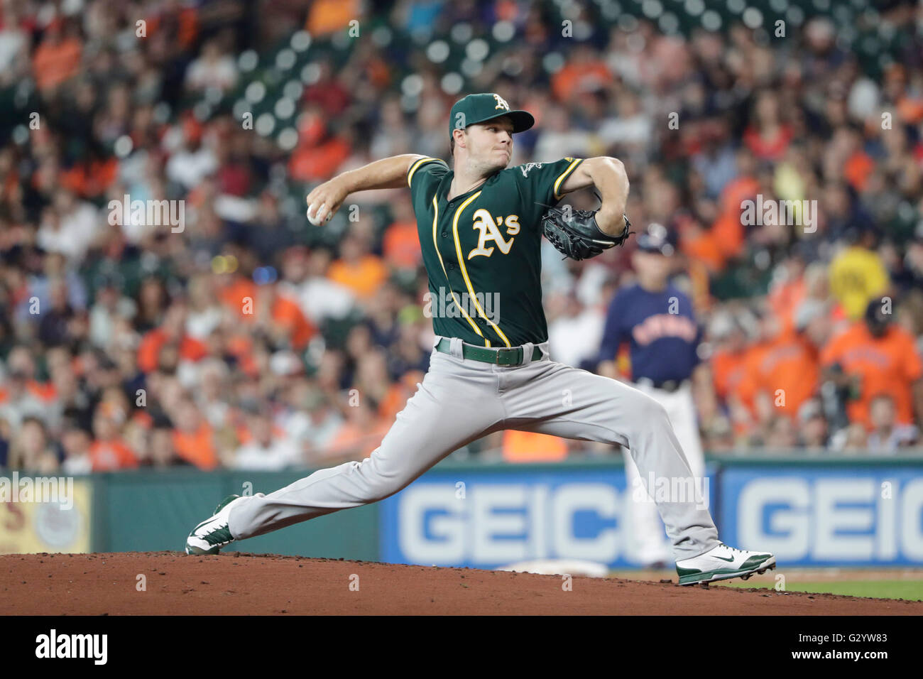 Houston, TX, USA. 5th June, 2016. Oakland Athletics starting pitcher ...