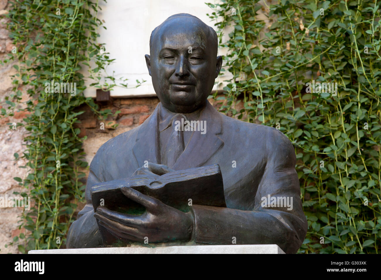 Bust of Juan Temboury Alvarez, Málaga, Andalucia, Spain, Europe Stock