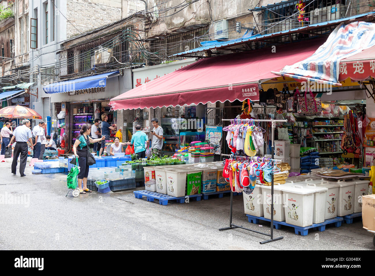 Street market downtown in Guangzhou, China Stock Photo Alamy