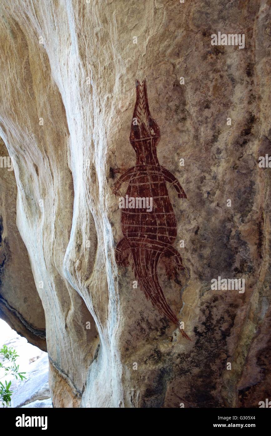 Cave paintings of a crocodile at the 'Mountford Site' near East Alligator River, West Arnhem Land, Northern Territory, Australia Stock Photo