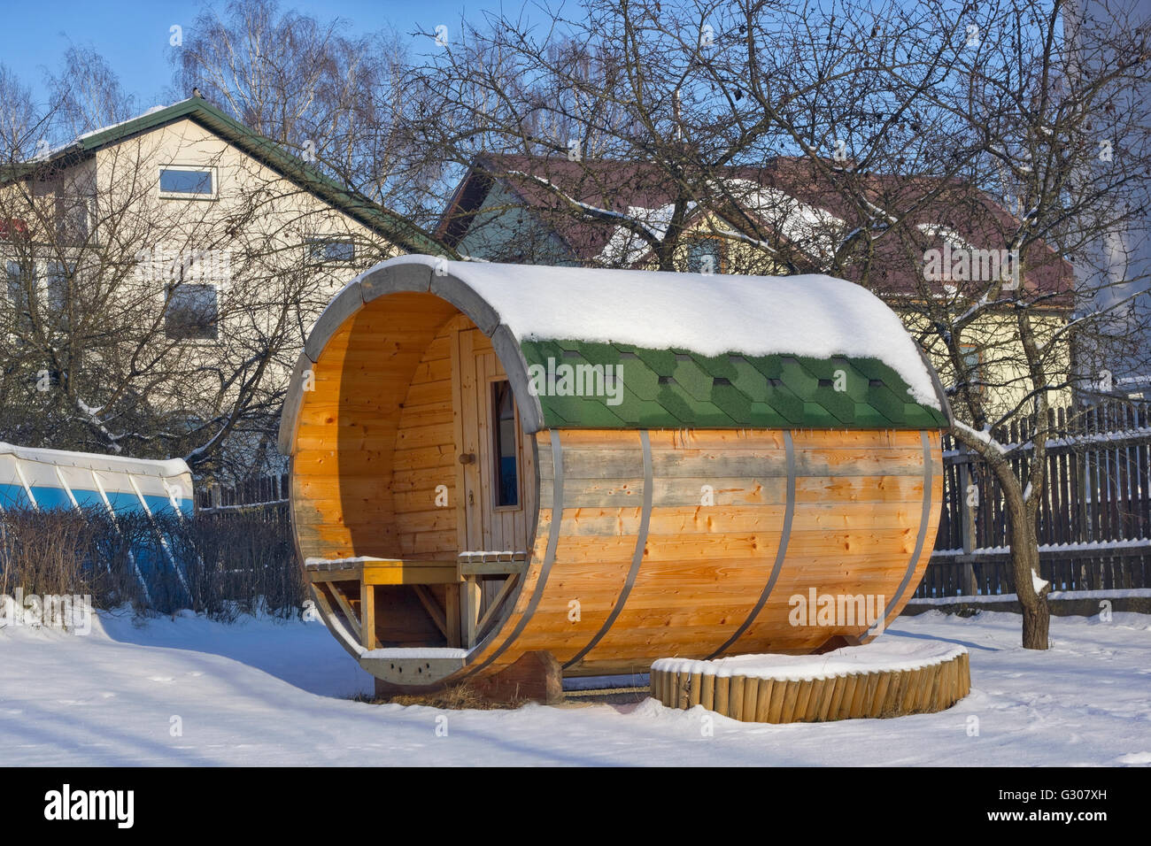 Barrel sauna hires stock photography and images Alamy