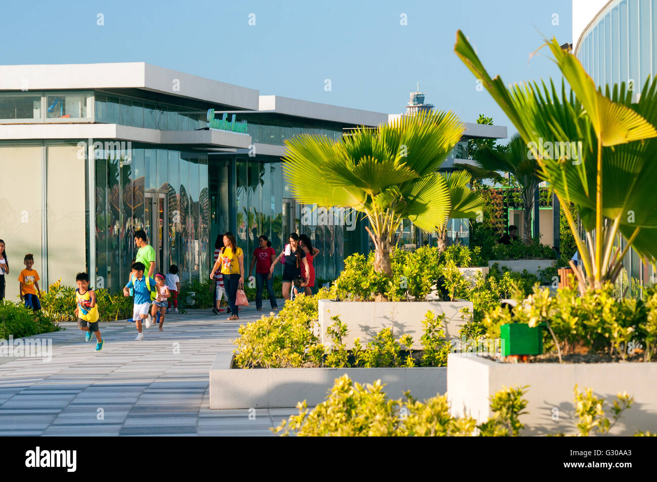 3rd floor terrace deck, SM Seaside Mall, South Road Precinct, Cebu City, Philippines Stock Photo