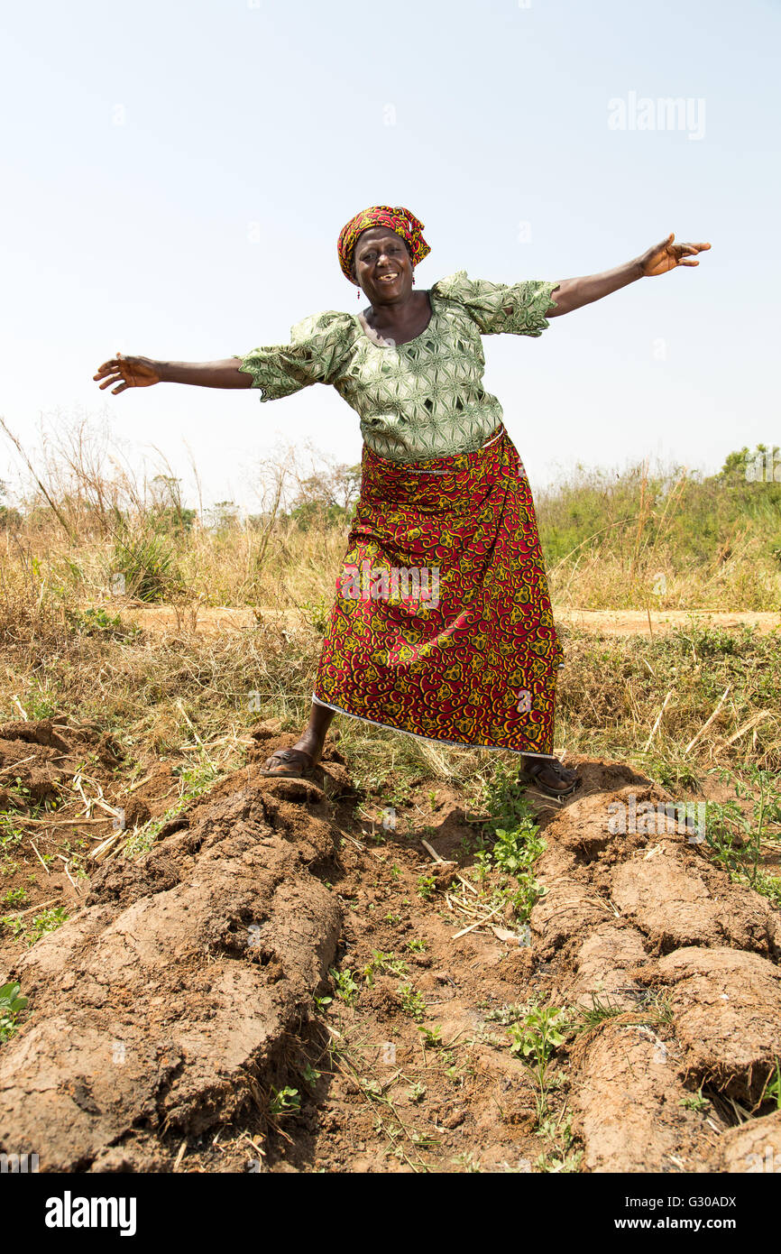 Naomi Mamman, chairman of Chena Bikun Women Farmers Co-operative, Madakiya,  Nigeria, West Africa, Africa Stock Photo - Alamy