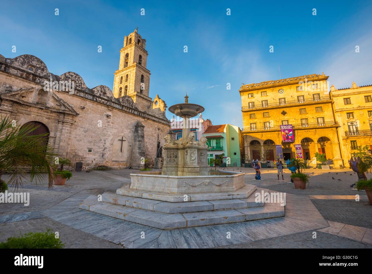 Plaza de San Francisco de Asis, La Habana Vieja (Old Havana), UNESCO World Heritage Site, Havana, Cuba, West Indies, Caribbean Stock Photo