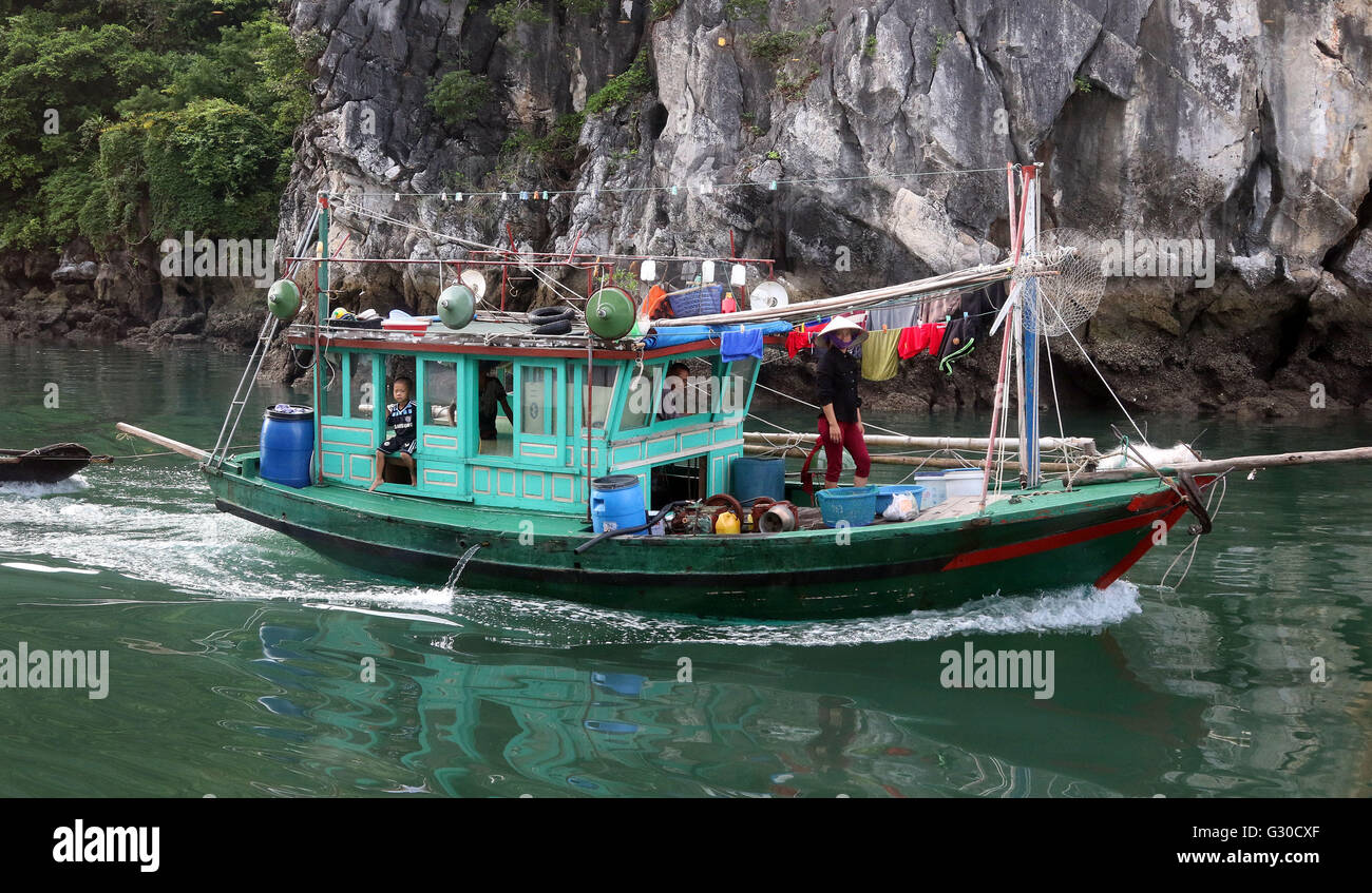 Asian boy fishing boat hi-res stock photography and images - Alamy