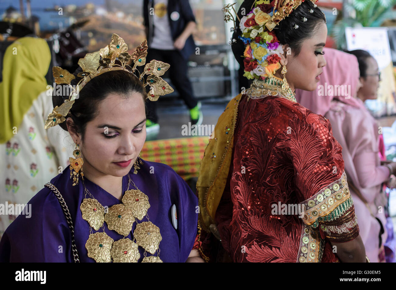 Madrid, Spain, 4 st June 2016.  A women with typical dress in the Indonesian joint bazaar 2016 organized by Indonesian Embassy. Stock Photo