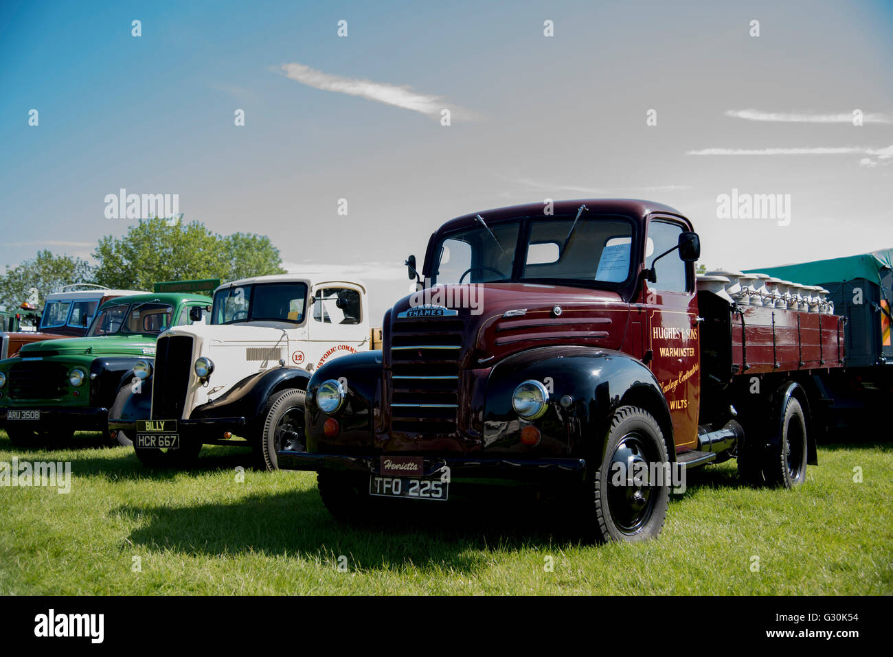 Vintage trucks hi-res stock photography and images - Alamy