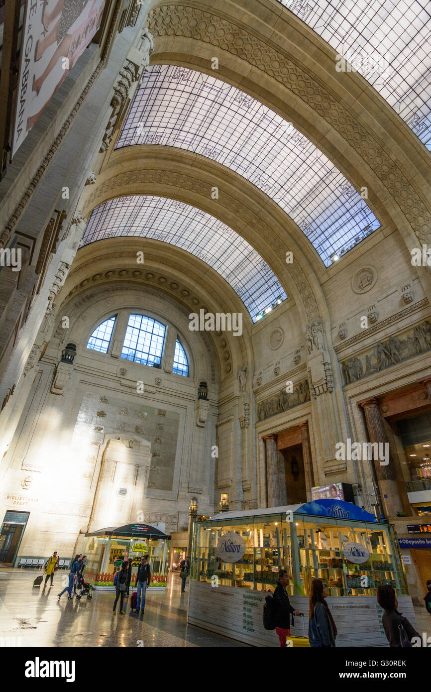 Milano Centrale railway station entrance hall, Italy, Lombardei, Lombardy, , Mailand, Milan Stock Photo