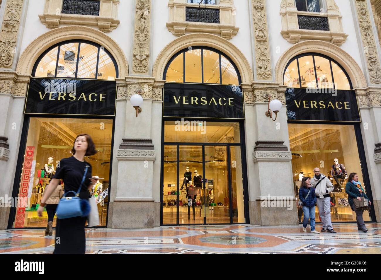 Facade of Louis Vuitton in Galleria Vittorio Emanuele II, One of the  World`s Oldest Shopping Malls. Editorial Stock Photo - Image of emanuele,  galleria: 196154543