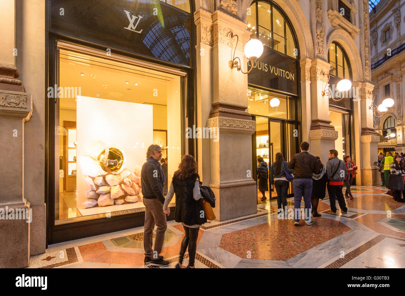 Louis Vuitton Store In Milan City Centre Stock Photo - Download