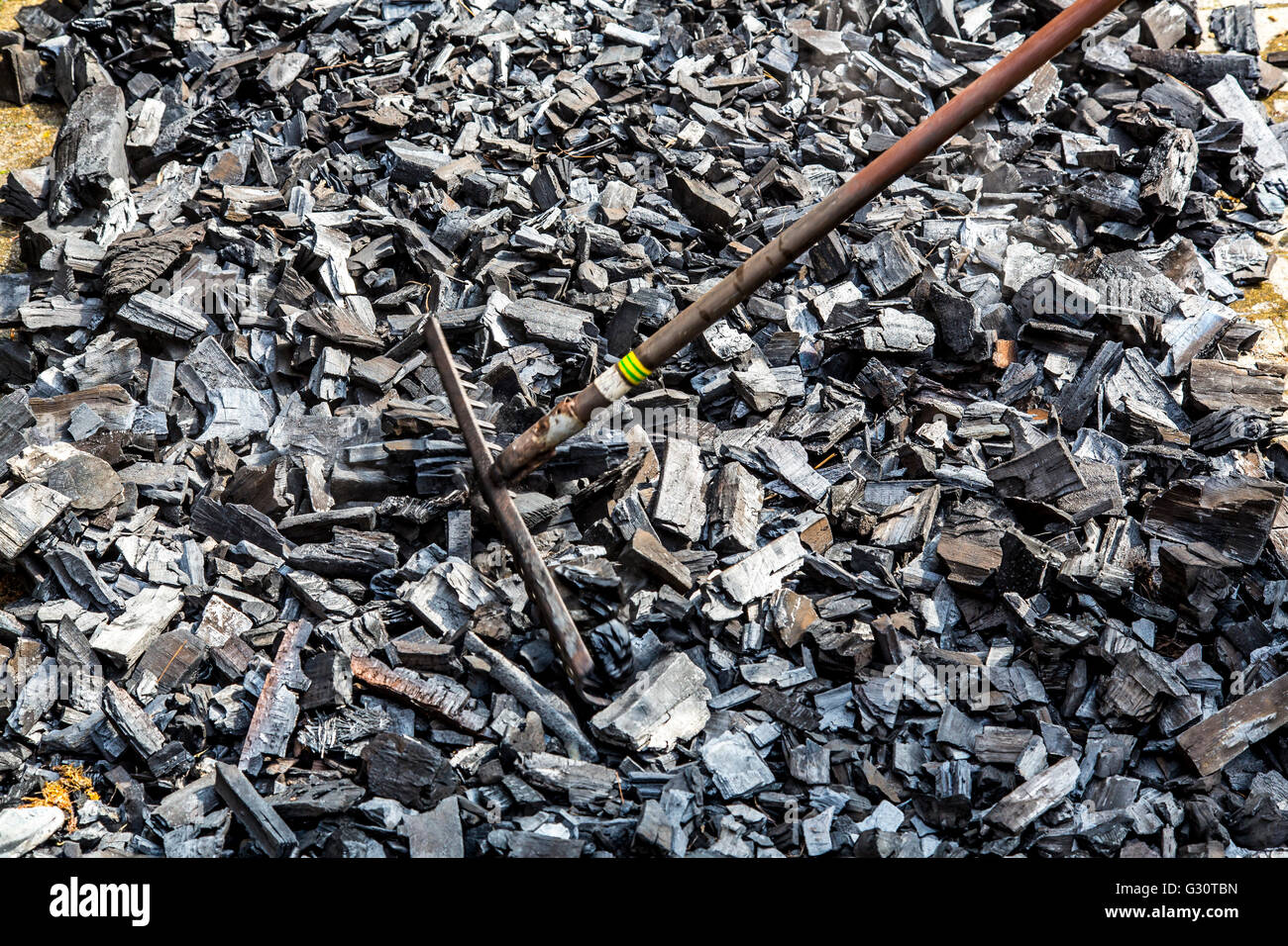Running, burning, of a traditional charcoal kiln in WinterbergZüschen
