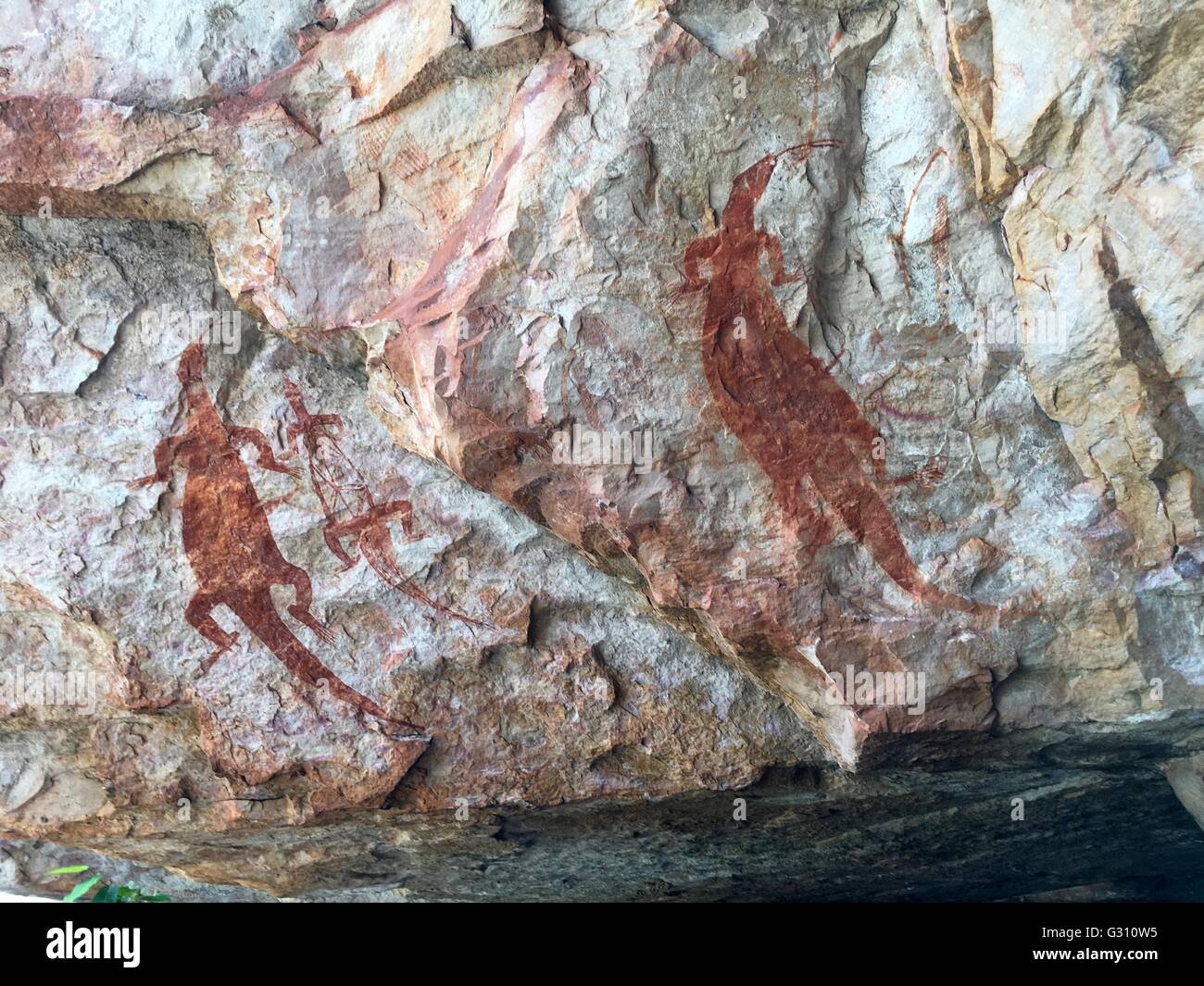 Aboriginal cave paintings at Injalak Hill at Gunbalanya (Oenpelli) in West Arnhem Land, Northern Territory, Australia Stock Photo