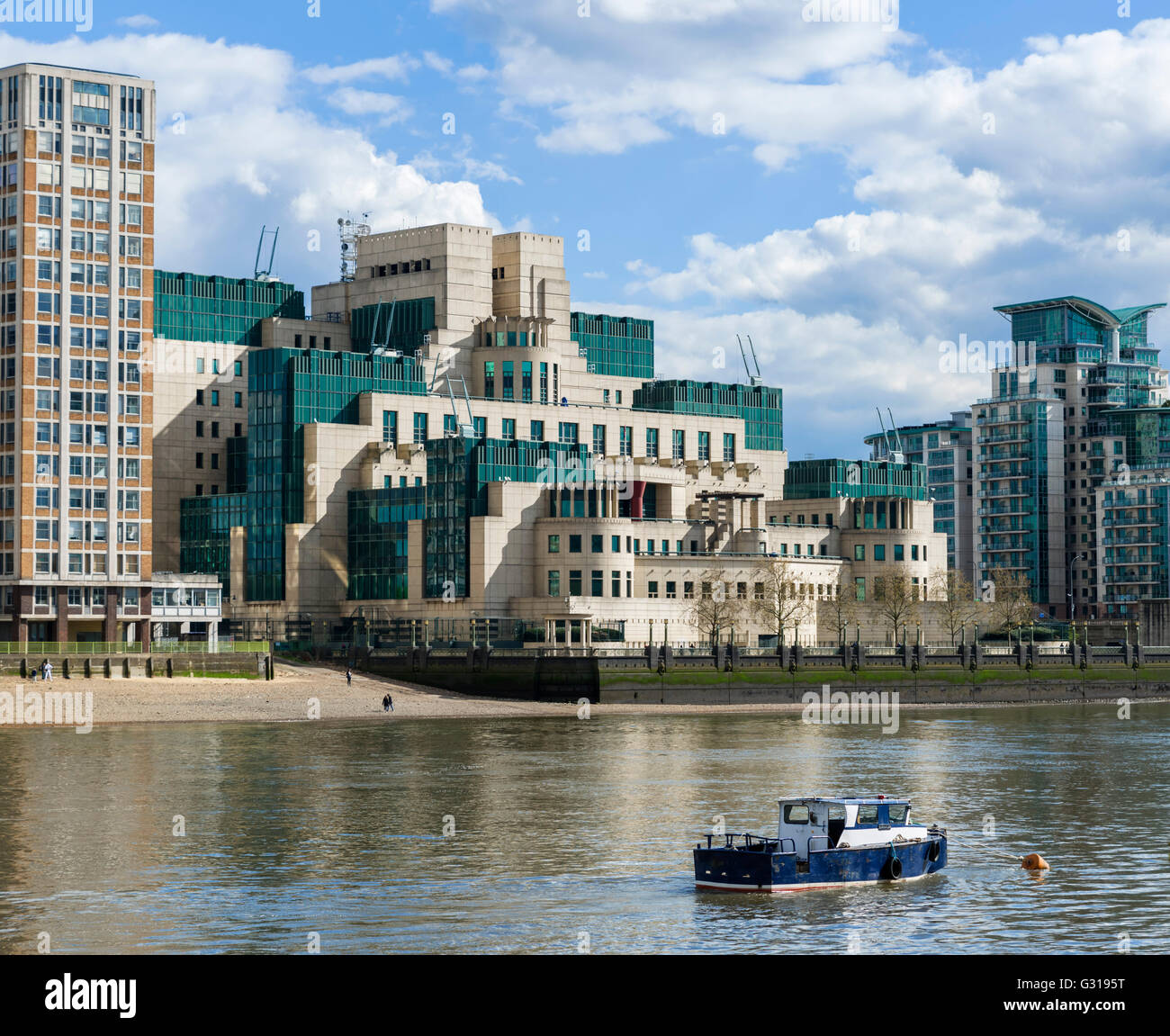 The SIS Building, headquarters of MI6, Vauxhall Cross, London, England, UK Stock Photo