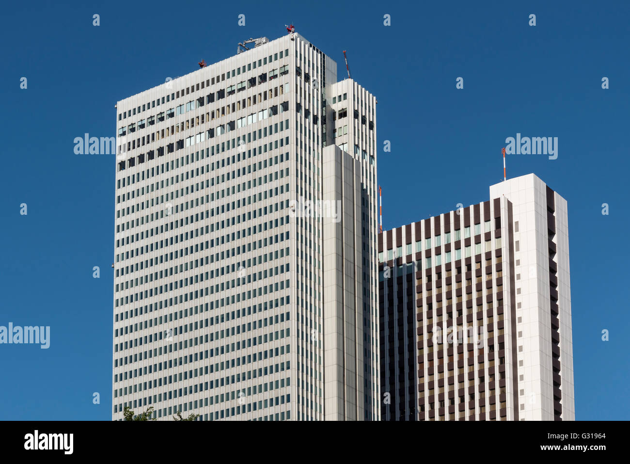 Shinjuku Nomura Building and Sompo Japan Head Office in Nishi-Shinjuku business district, Tokyo Stock Photo